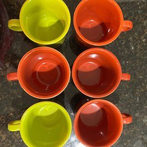 Fiesta ware cups - 4 brown - 2 lime